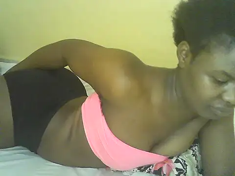 Snapshot of princess-maira chatting on 26, 6, 2026 princess-maira online show from 26, 6, 2026