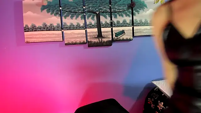 AdelleLennox cg online show from 7, 2, 2025