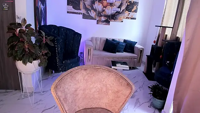 pretty pettite online show from 6, 2, 2026