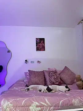 pretty pettite online show from 28, 3, 2026