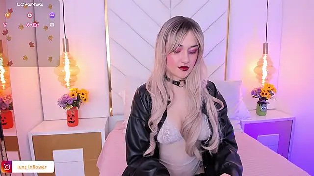 Snapshot of Flor_delunaa chatting on 27, 10, 2025 Flor delunaa online show from 27, 10, 2025