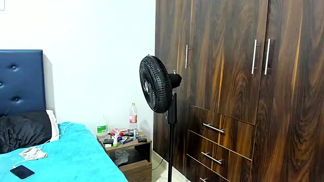 brenda sofia2 online show from 10, 11, 2025