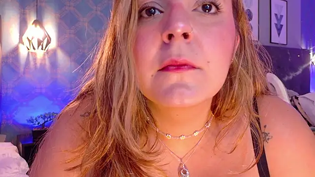 AmbarRoberts  online show from 6, 3, 2026