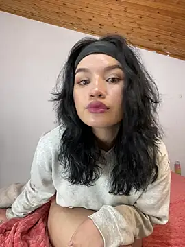 Snapshot of lyzamy_liz chatting on 5, 5, 2026 lyzamy liz online show from 5, 5, 2026