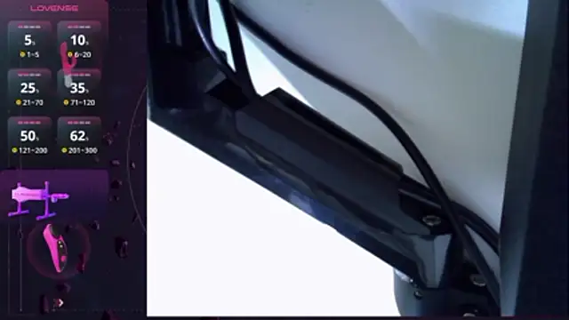 Snapshot of Queen_of_the_ring1 chatting on 6, 11, 2025 Queen of the ring1 online show from 6, 11, 2025