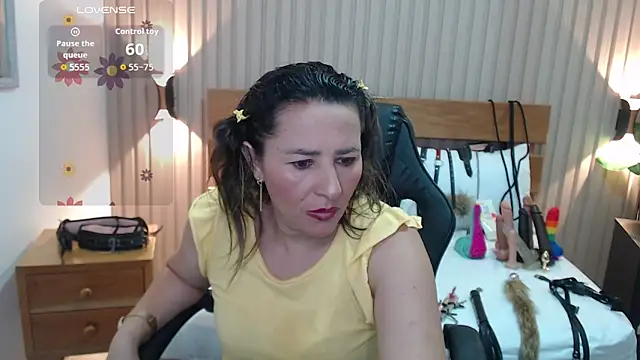 luciana ballesteros  online show from 28, 11, 2025