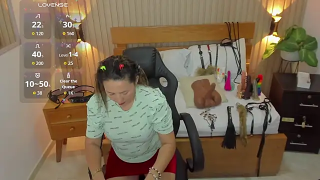 luciana ballesteros  online show from 30, 10, 2025