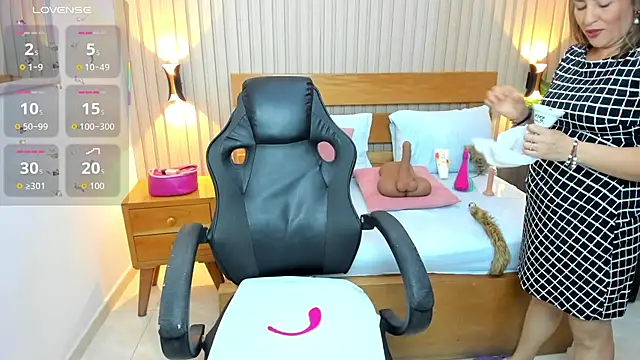 luciana ballesteros  online show from 23, 3, 2026