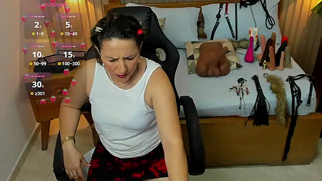 luciana ballesteros  online show from 4, 10, 2025