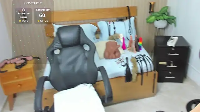 luciana ballesteros  online show from 21, 10, 2025