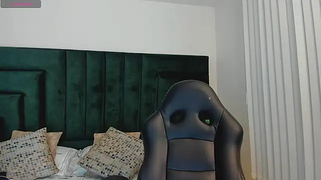 FaloonRoussel online show from 4, 11, 2025