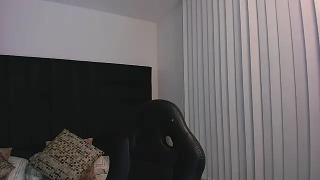 FaloonRoussel online show from 8, 11, 2025