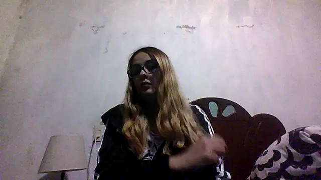 Samanthat33 online show from 6, 1, 2026