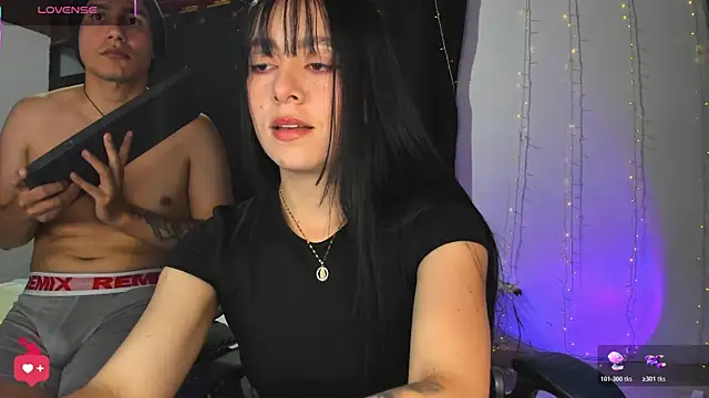 ethan chloeee online show from 22, 7, 2026