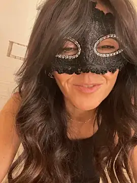 EmySkinny85 online show from 15, 12, 2025