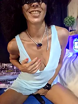 Snapshot of EmySkinny85 chatting on 10, 7, 2026 EmySkinny85 online show from 10, 7, 2026
