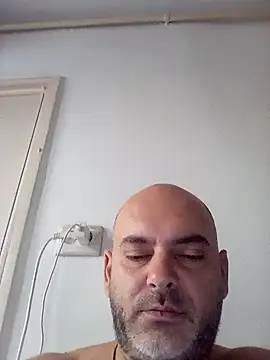 Snapshot of BartalesDaddy chatting on 3, 1, 2025 BartalesDaddy online show from 3, 1, 2025