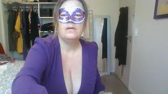 blueblush online show from 3, 12, 2024