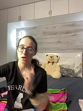 Snapshot of MartiniiSelenna chatting on 11, 6, 2026 MartiniiSelenna online show from 11, 6, 2026
