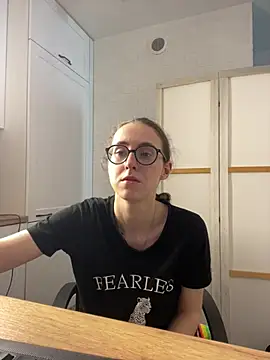 Snapshot of MartiniiSelenna chatting on 28, 6, 2026 MartiniiSelenna online show from 28, 6, 2026