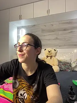 Snapshot of MartiniiSelenna chatting on 8, 6, 2026 MartiniiSelenna online show from 8, 6, 2026