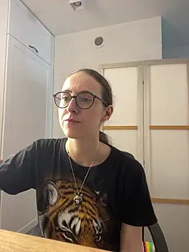 Snapshot of MartiniiSelenna chatting on 5, 7, 2026 MartiniiSelenna online show from 5, 7, 2026
