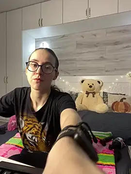 MartiniiSelenna online show from 4, 6, 2026
