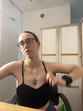 Snapshot of MartiniiSelenna chatting on 3, 7, 2026 MartiniiSelenna online show from 3, 7, 2026