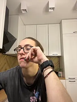 MartiniiSelenna online show from 4, 12, 2025