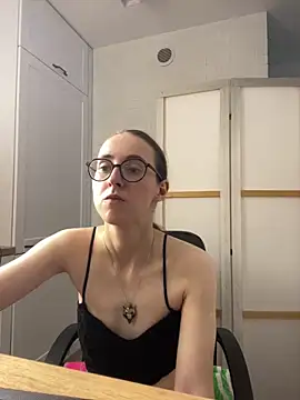 Snapshot of MartiniiSelenna chatting on 2, 7, 2026 MartiniiSelenna online show from 2, 7, 2026