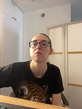 Snapshot of MartiniiSelenna chatting on 23, 6, 2026 MartiniiSelenna online show from 23, 6, 2026