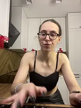 MartiniiSelenna online show from 17, 12, 2025