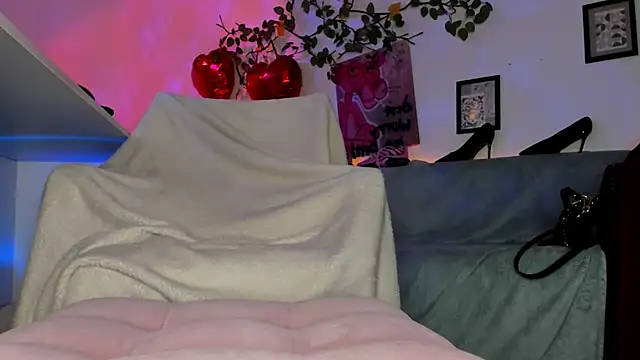 ElektraSunshine online show from 5, 4, 2026