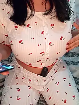 Snapshot of silina-25 chatting on 27, 2, 2026 silina-25 online show from 27, 2, 2026