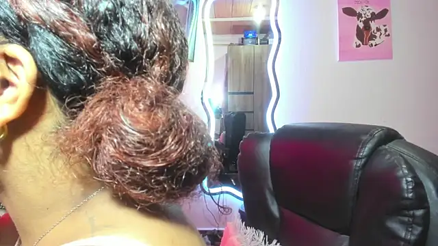 ladyrd1 online show from 10, 1, 2026