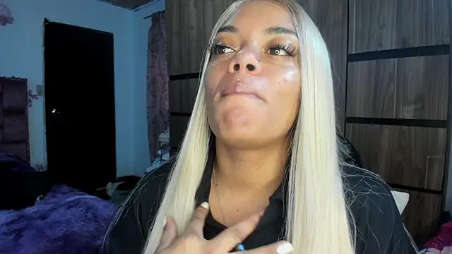 ladyrd1 online show from 20, 4, 2026