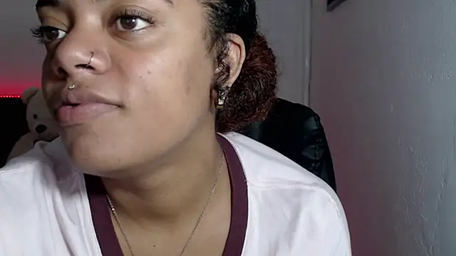 Snapshot of ladyrd1 chatting on 30, 5, 2026 ladyrd1 online show from 30, 5, 2026
