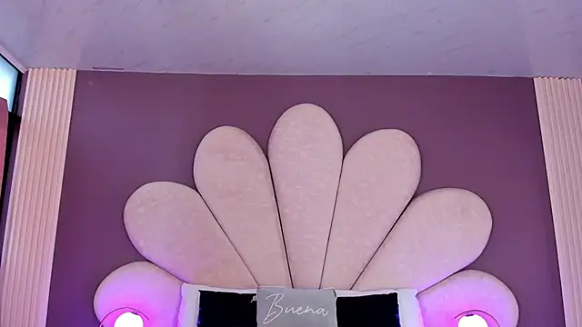 MarianaGarciaa   online show from 21, 10, 2025