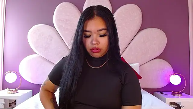 MarianaGarciaa   online show from 8, 5, 2026