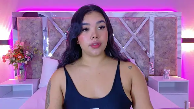 MarianaGarciaa   online show from 10, 10, 2025