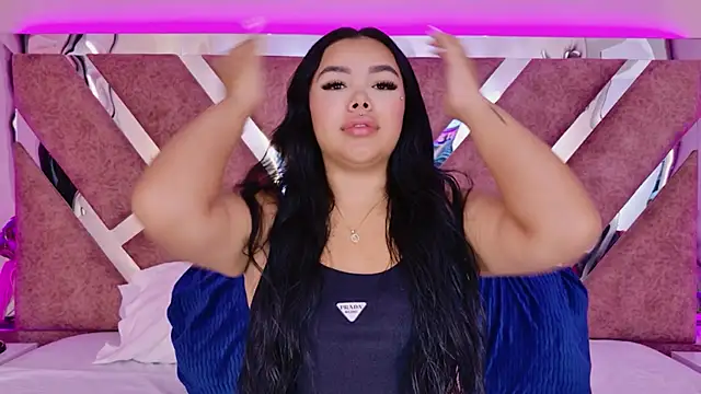 MarianaGarciaa   online show from 21, 4, 2026