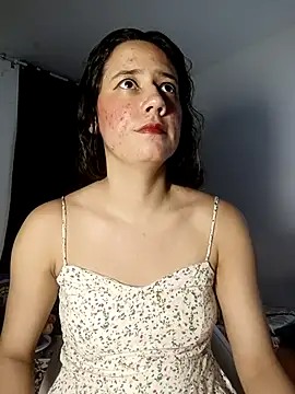 Snapshot of lovely_kitt chatting on 19, 10, 2025 lovely kitt online show from 19, 10, 2025