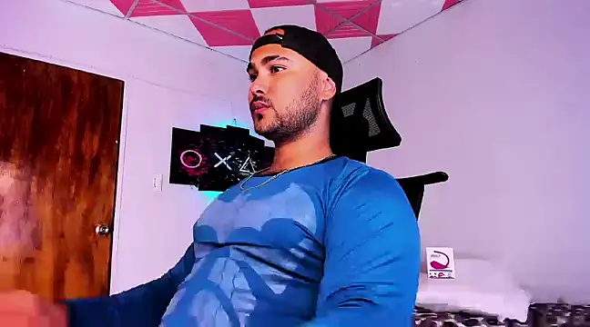 Sebas-hott online show from 4, 1, 2025