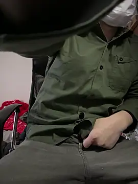 Snapshot of kentyken chatting on 4, 11, 2025 kentyken online show from 4, 11, 2025