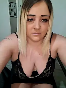 Snapshot of Miss_skia chatting on 10, 2, 2025 Miss skia online show from 10, 2, 2025