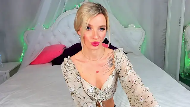 AlinaLovelyX online show from 15, 11, 2025