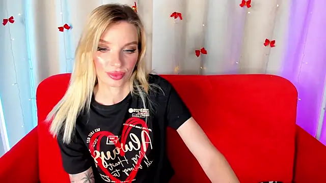 Snapshot of AlinaLovelyX chatting on 22, 6, 2026 AlinaLovelyX online show from 22, 6, 2026