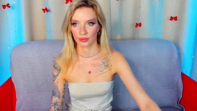 AlinaLovelyX online show from 18, 4, 2026