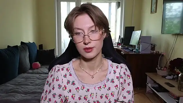 Snapshot of MalvinaBlum chatting on 17, 5, 2026 MalvinaBlum online show from 17, 5, 2026