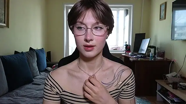 Snapshot of MalvinaBlum chatting on 19, 4, 2026 MalvinaBlum online show from 19, 4, 2026